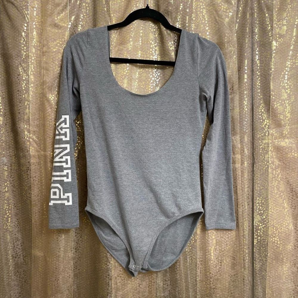PINK Victorias Secret Gray White Logo Scoop Neck Brief Bodysuit Small
